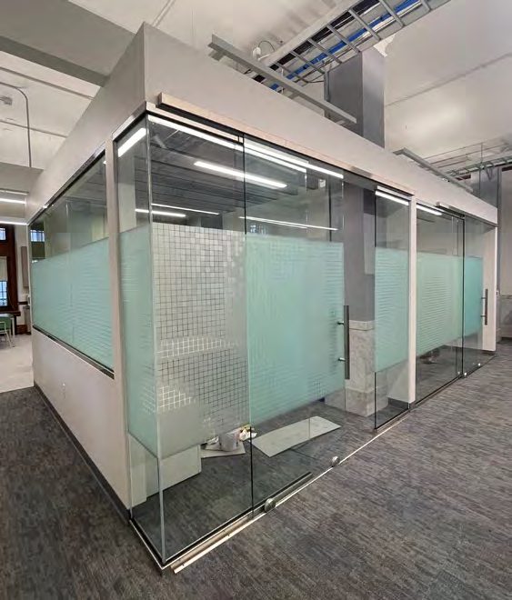 Interior glass partition by Mars Glass at 555 Battery Street